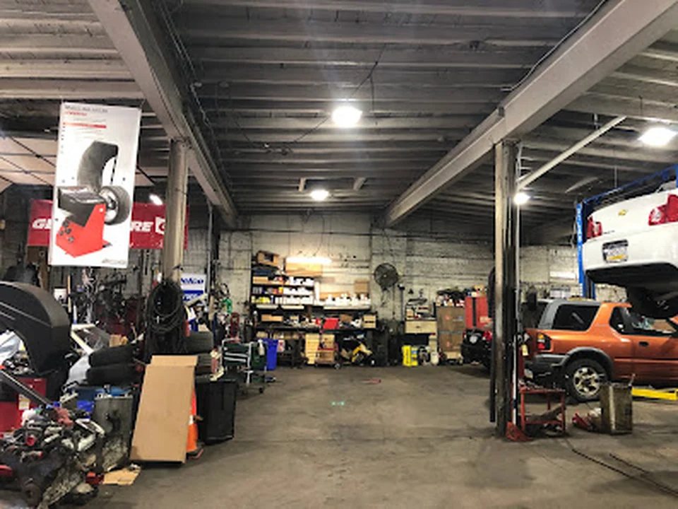 Ron's Auto Repair